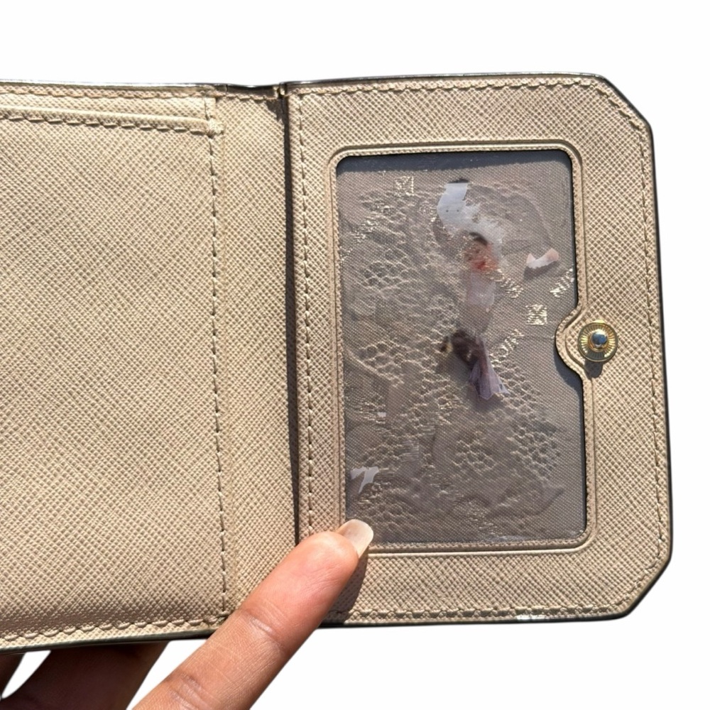Michael Kors Hayes Trifold Wallet Pebbled Leather Beige Snap Small Compact - Picture 11 of 13